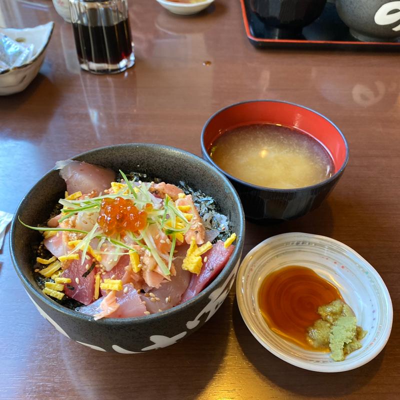 のっけ家ちらし丼(のっけ家 焼津さかなセンター （のっけや）)