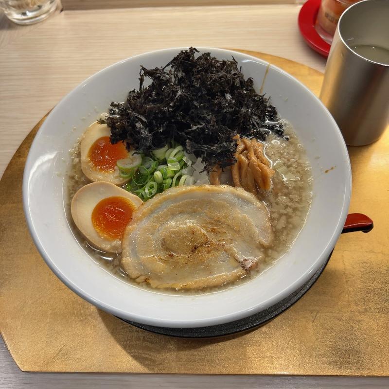 濃厚背脂煮干しラーメン(麺屋 音)