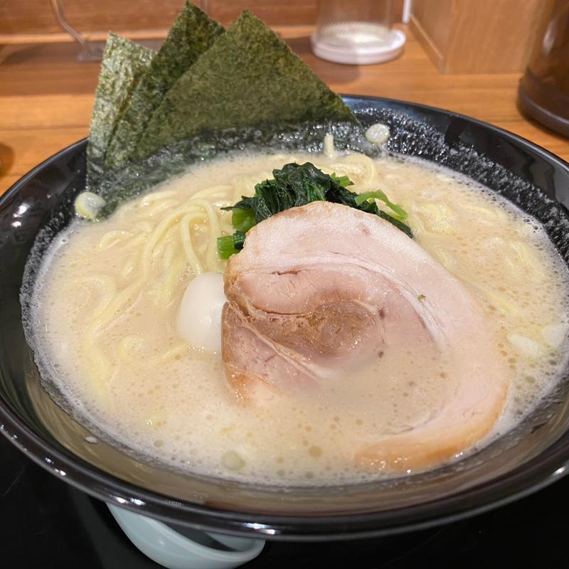 塩豚骨(横浜家系ラーメン春吉家 天神三丁目店)