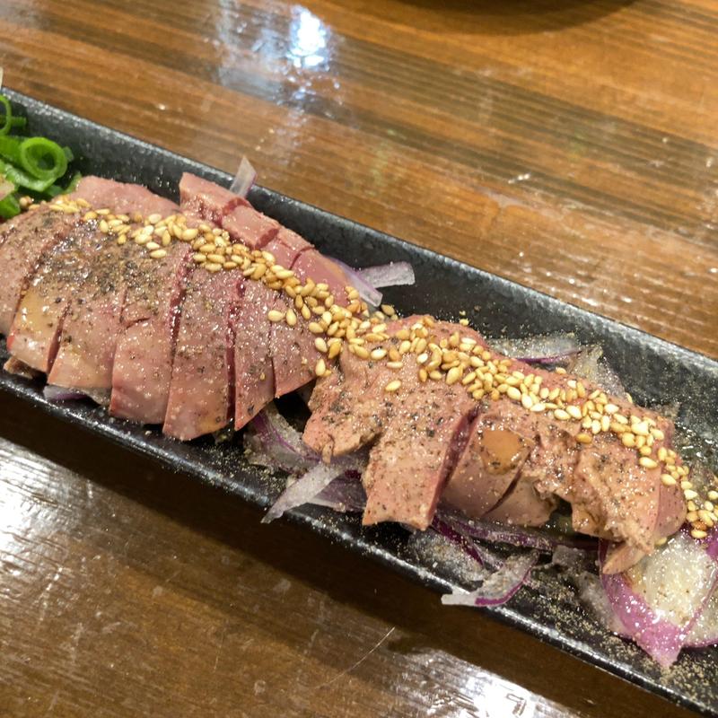 白レバ刺し(中々)