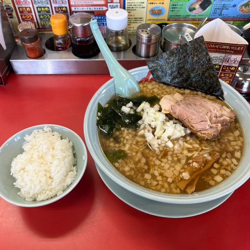プレミアム醤油とんこつラーメン半ライスセット中(ラーメン山岡家 越谷レイクタウン店)