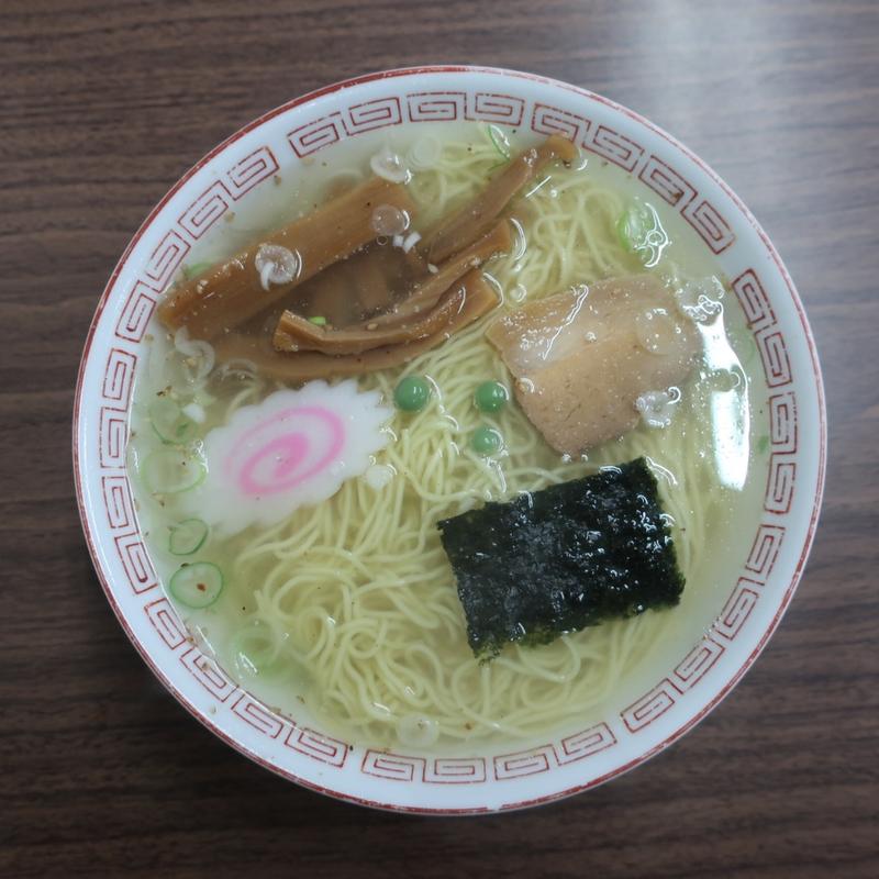 塩ラーメン(食堂 多万里)