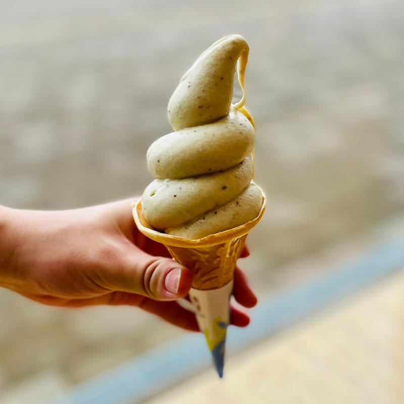 川越　焼き芋ソフト(鐘の木 PaSaR三芳店)