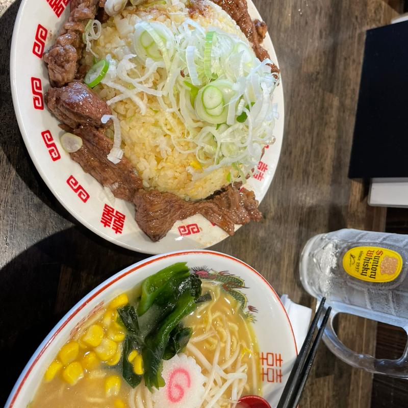 牛ハラミ焼肉炒飯(幸せの炒飯)