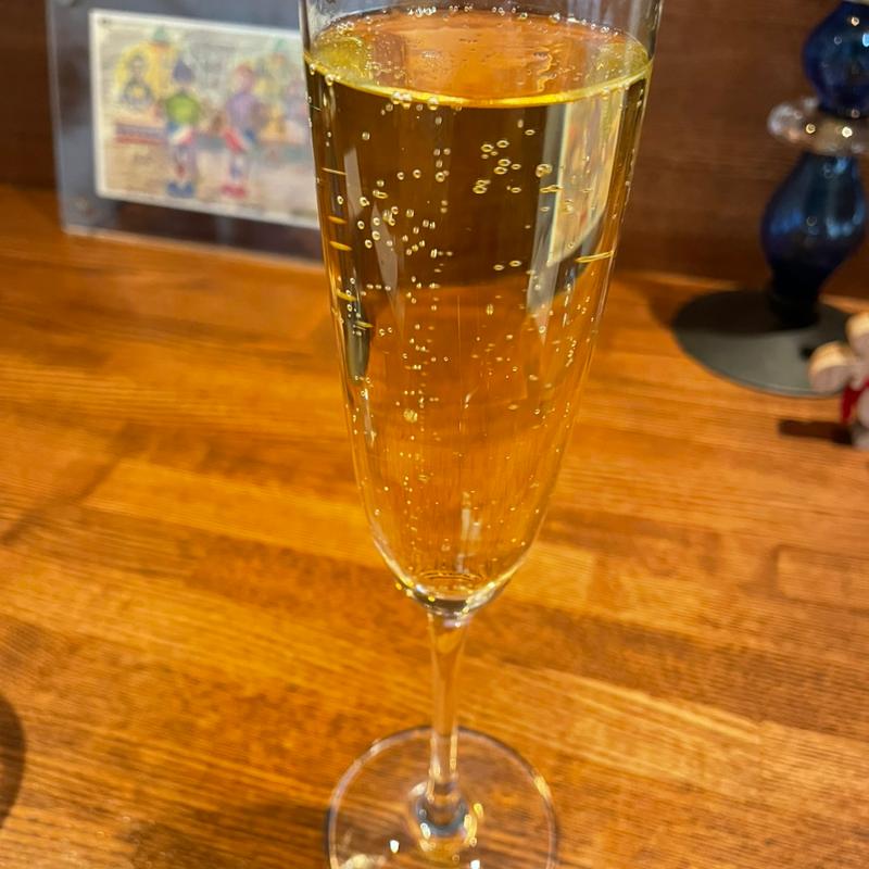 シャンパン(ビストロ天下井)