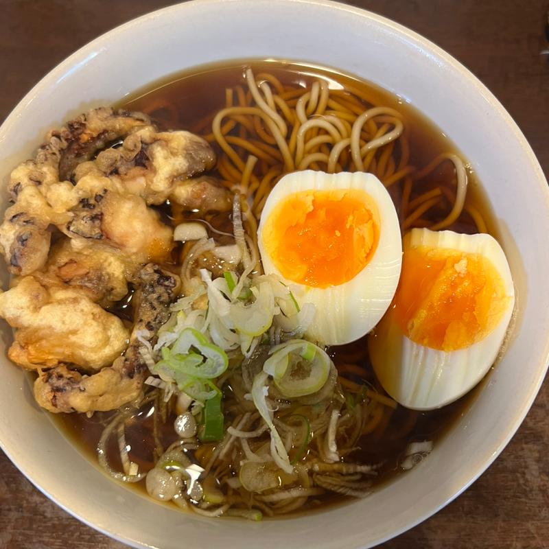 ゲソ天そば　ゆで卵(そば滝)