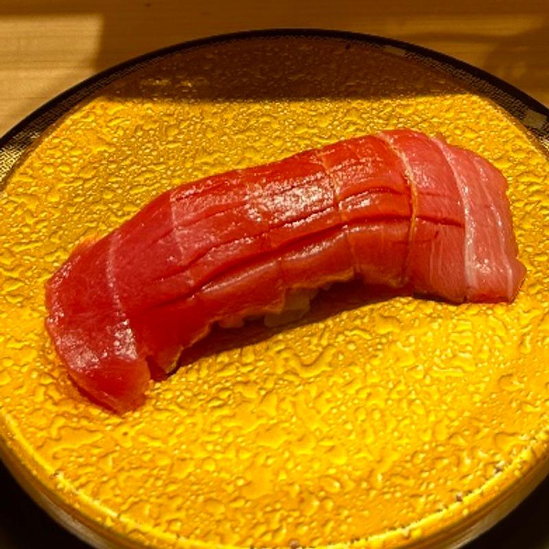 やま幸本まぐろ中トロ（一貫）(立喰鮨 銀座おのでら)