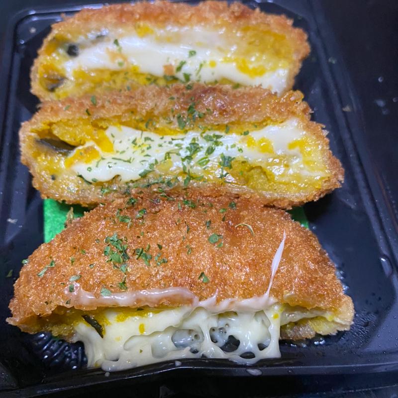 栗かぼちゃとチーズの包み揚げ(イオンショッパーズ福岡店)