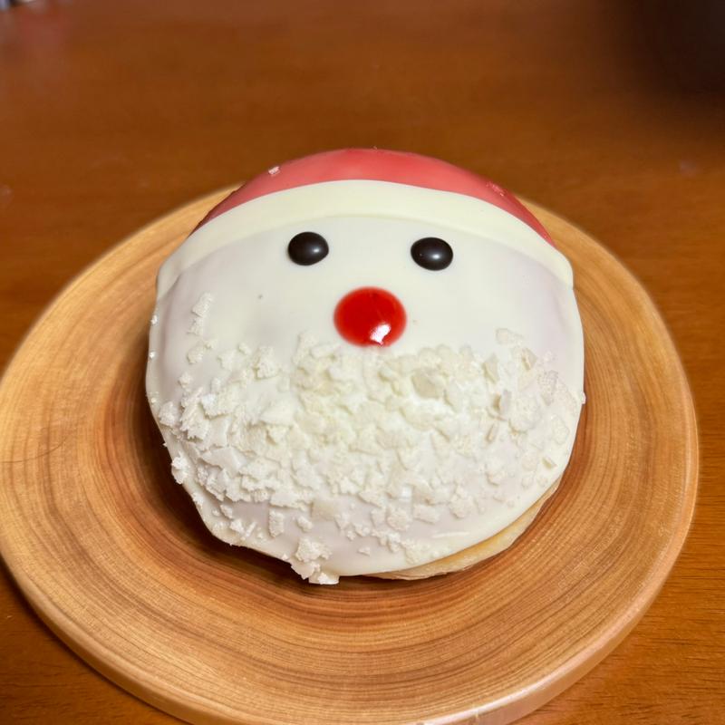 ストロベリーカスタード サンタ(クリスピー・クリーム・ドーナツ ジャズドリーム長島店 （Krispy Kreme Doughnuts）)