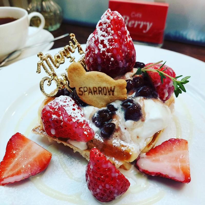 苺のワッフル 苺ミルク金時(カフェ　ベリー （カフェベリー）)