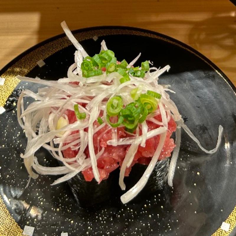 やま幸本まぐろ中落軍艦（二貫）(立喰鮨 銀座おのでら)