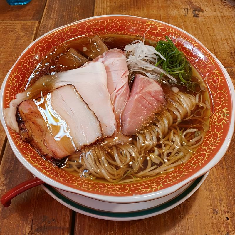 地鶏醤油ラーメン(麺屋ソミーズ)