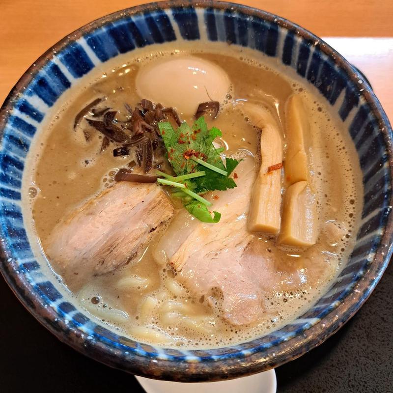 濃厚煮干しそば 味玉(にぼし中華 廣はし)