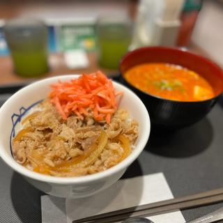 牛めしとチゲスープ(松屋 大阪本町店)