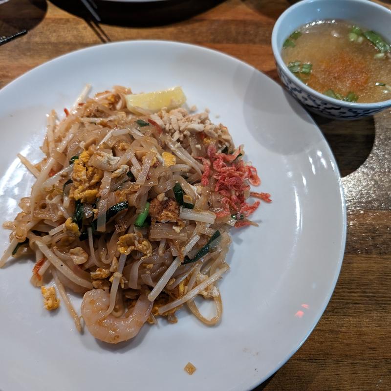 パッタイ(虎ノ門ビストロ BBQ アジアナ)