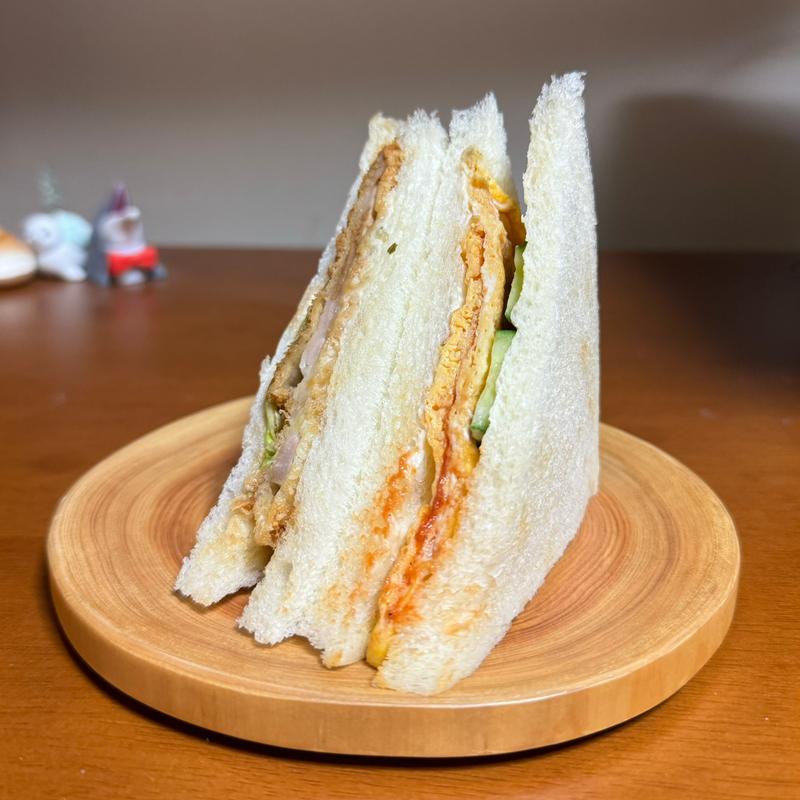 カツとたまご(ベーカリートド)