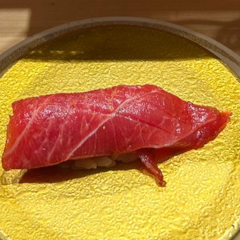 やま幸本まぐろ赤身漬け（一貫）(立喰鮨 銀座おのでら)