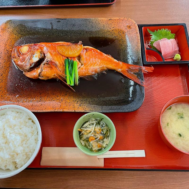 金目姿煮定食(市場の食堂 金目亭 )