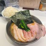 チャーシューメン(革新家 TOKYO)