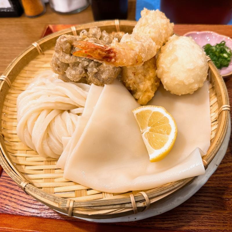 上天ざる相盛り(ひもかわ桐生 池袋店 Himokawa-kiryu Ikebukuro)