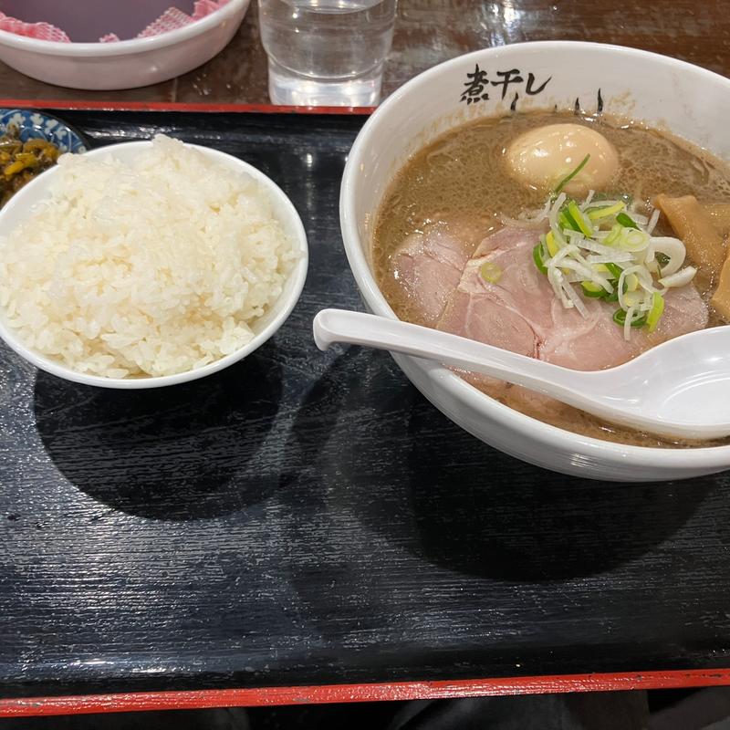 こってり煮干し味玉ラーメン(煮干しラーメン青樹)