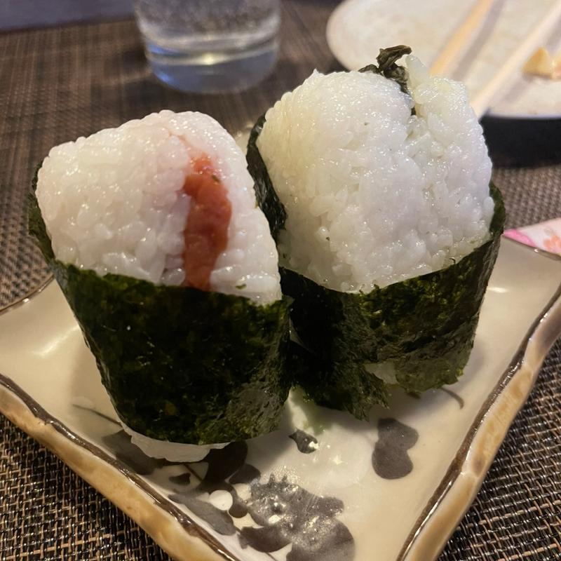 梅と高菜のおにぎり(茶漬け屋こっからっしょ浜大津店)