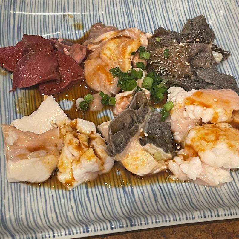 ホルモン盛り合わせ(元屋はせ川)