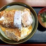 超煮カツ丼(籠屋食堂)