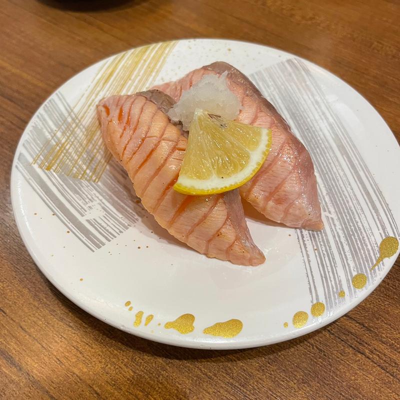 サーモン炙り(回転さかなや鮨　魚忠 今池店 （うおちゅう）)