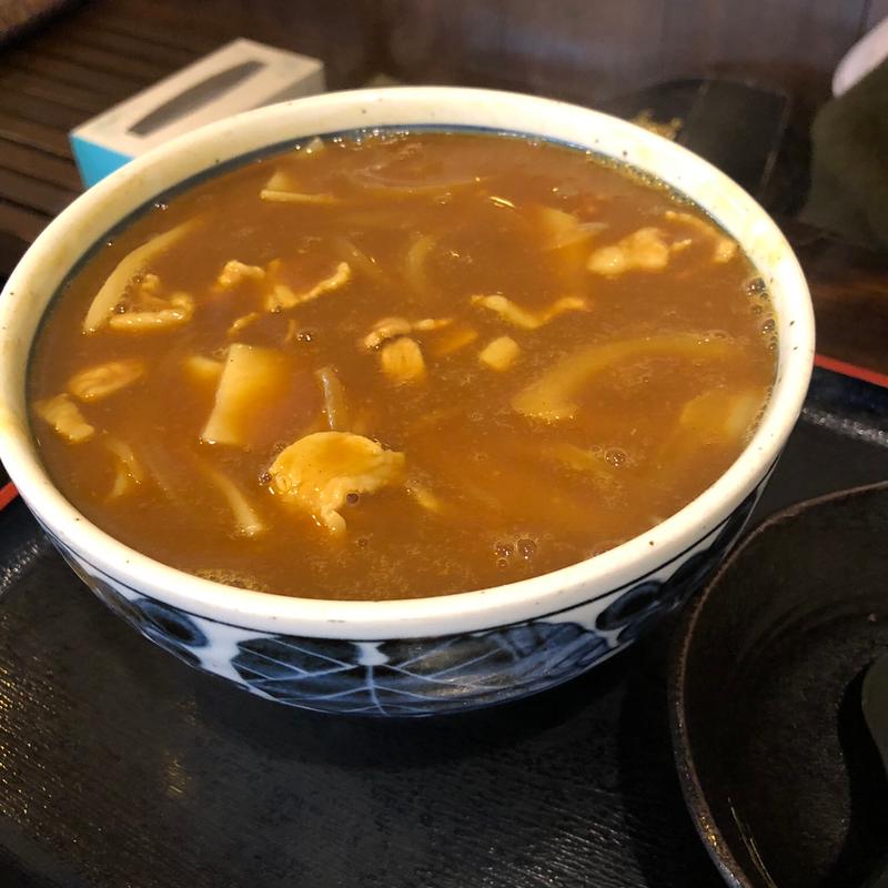 カレーうどん【ひもかわ】(峠の茶屋)