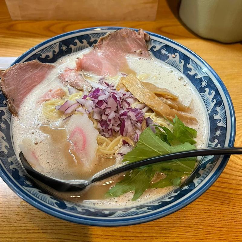 東京煮干し豚骨らぁめん(日輪食堂)