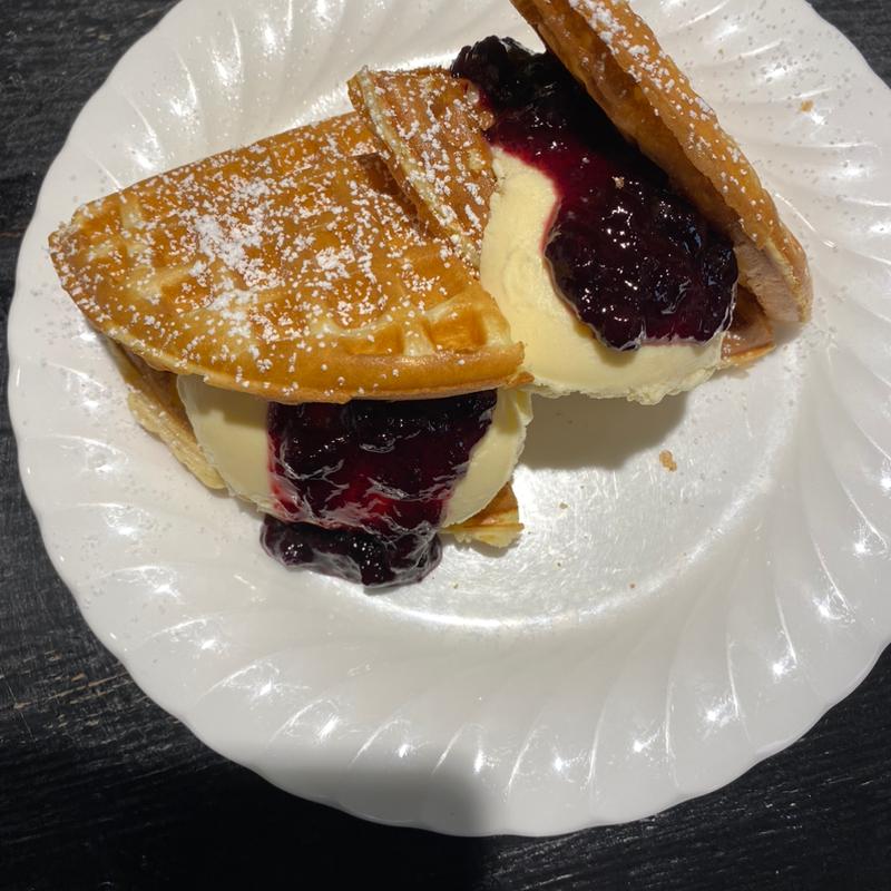 ブルーベリーアイスッフル(茶房こもん （さぼうこもん）)