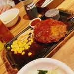 煮込みハンバーグ