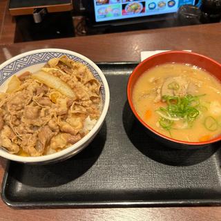 牛丼並みと豚汁(吉野家 川口駅東口店)
