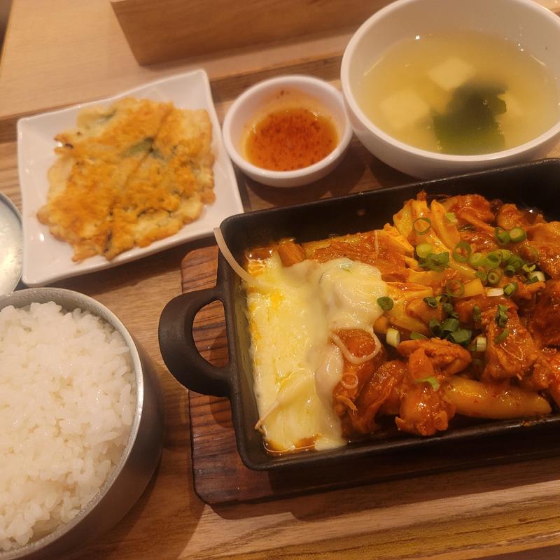 チーズタッカルビ(韓美膳 （ハンビジェ）)