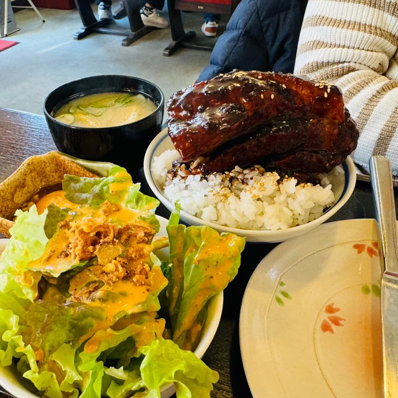 超絶厚切り角煮定食(ビックベン 臼田店 （BIG　BEN）)