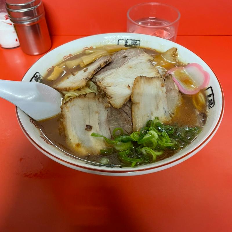 特製大盛り中華そば(井出商店 （いでしょうてん）)