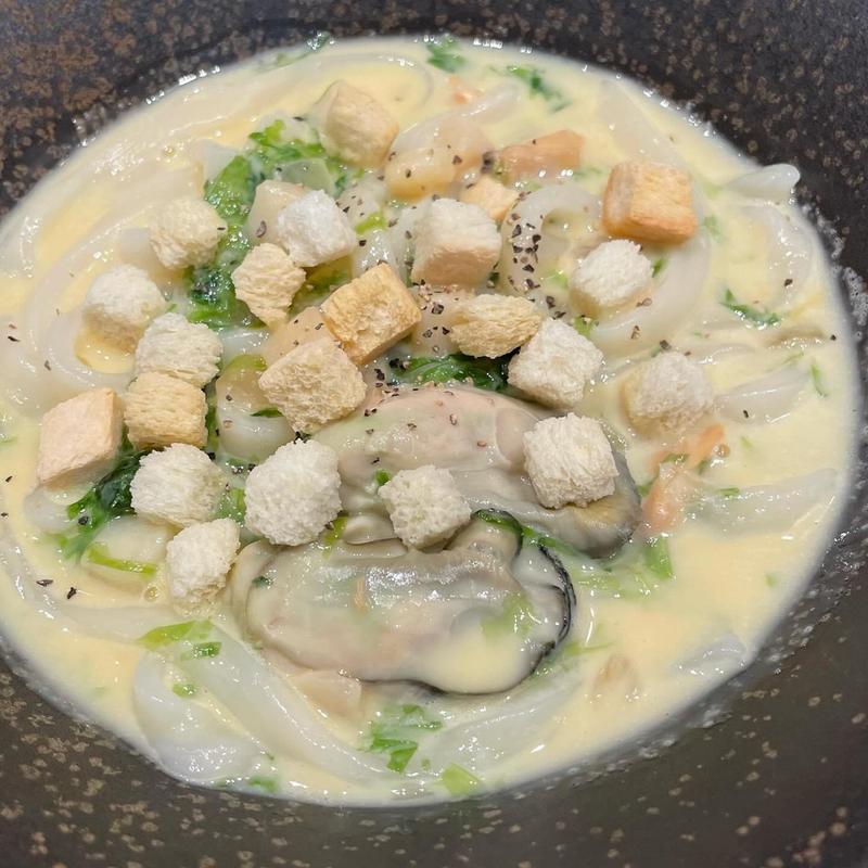 牡蠣とあさりのクラムチャウダーうどん(山下本気うどん 新宿三丁目)