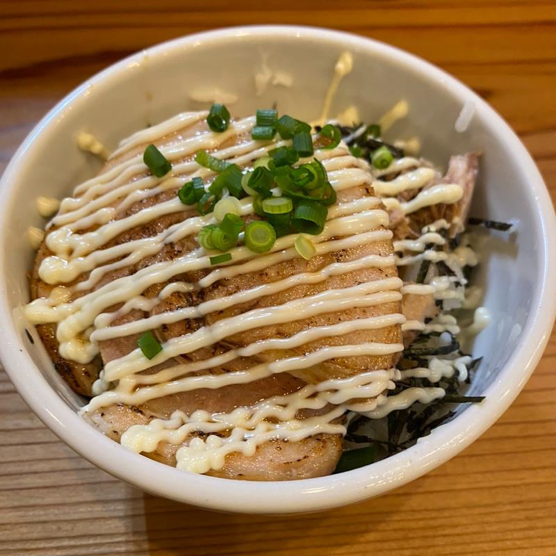 ミニチャーシュー丼(博多味噌流れ者)