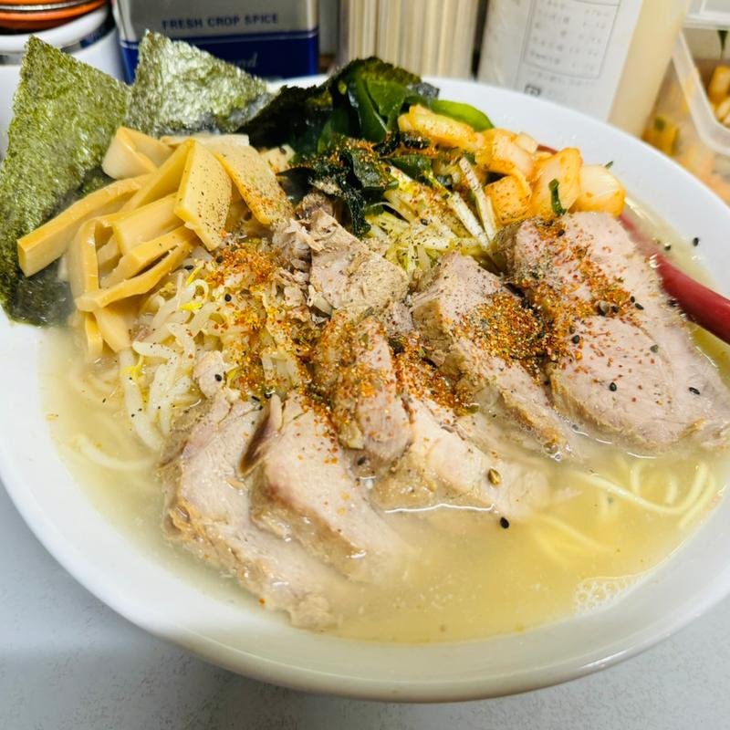 ネギ塩メンマチャーシュー中盛り＋もやし＋辛タマ(ラーメンショップ 122号騎西店)