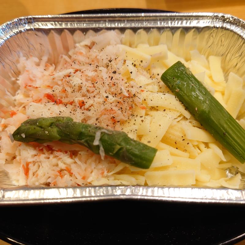 【北海道フェア】紅ずわいとアスパラのクリームグラタン(焼肉きんぐ 竹ノ塚店)