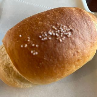 塩バターロール(ピーターパン 小麦の丘店)