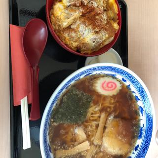 ミニカツ丼＋ラーメン(朝田屋食堂)
