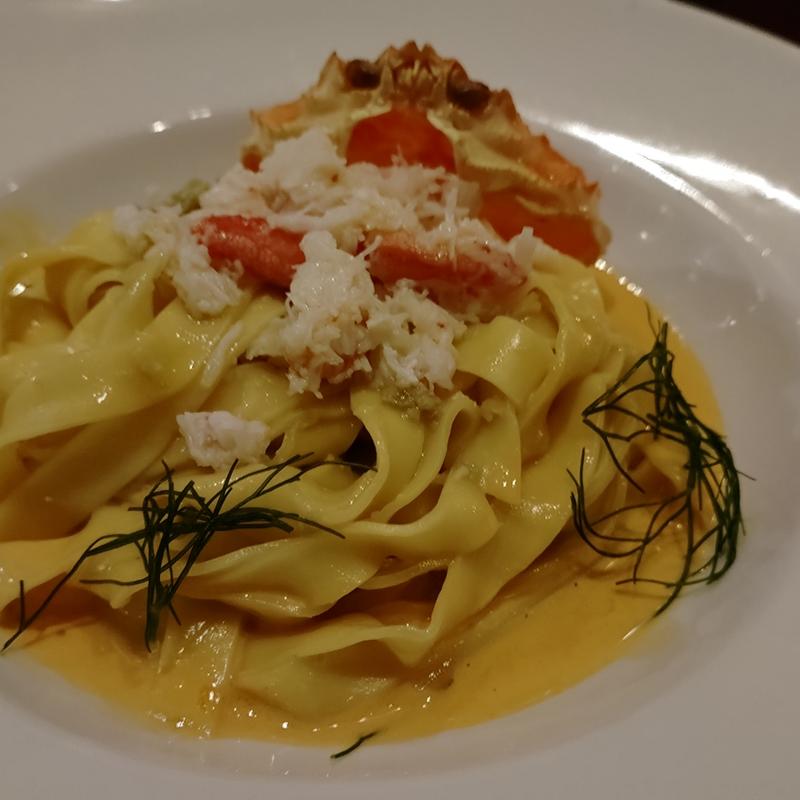 ズワイガニのフィットチーネ(ビストロ オオカミ2 Duex)