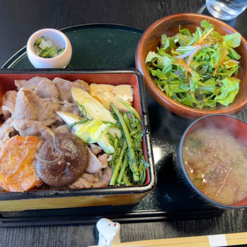 米沢牛すき焼き重(鷹山公 （ヨウザンコウ）)