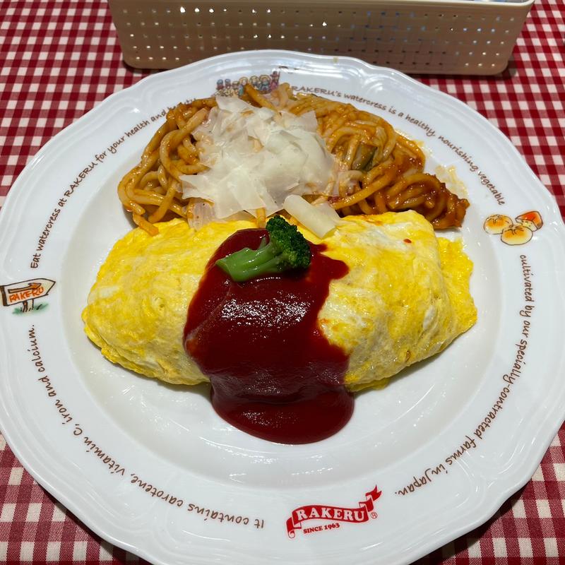 喫茶店のオムライスWダブルとナポリタン(ラケル グランデュオ立川店 （RAKERU）)