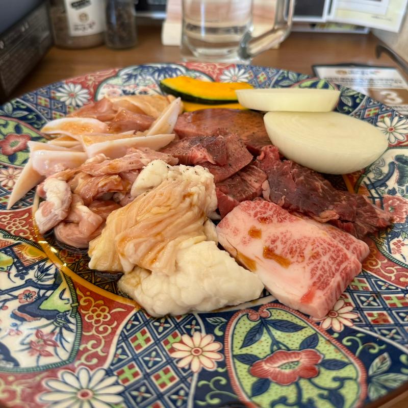 食べ比べ盛り(肉のよいち太田川駅前店)