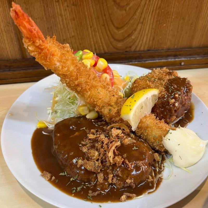 ④セット(ハンバーグ・エビフライ・カニコロ)(洋食の店 ぺいざん)