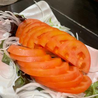 冷やしトマトと玉ねぎのサラダ(KURA （クラ）)