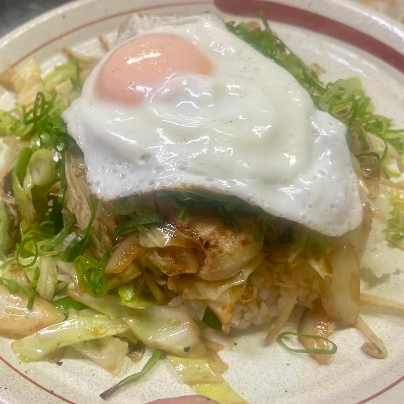 ホルモンライス(ひろし食堂)